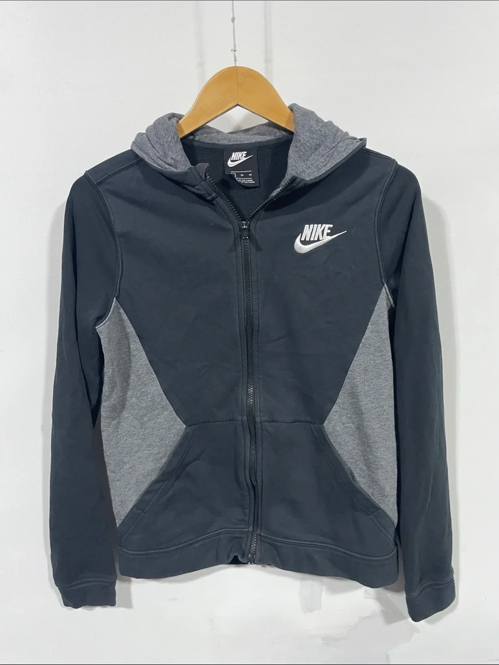 Nike Kids Black & Gray Full-Zip Hooded Jacket